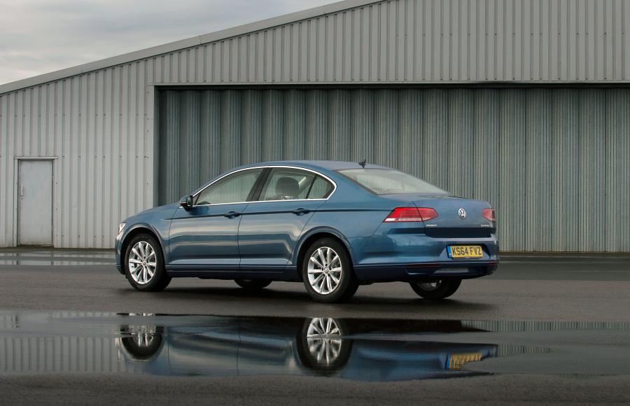  Volkswagen Passat SE 2015 года  (фото 13 из 24)